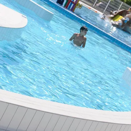 假日公园 Club Del Sole Adriano Family Collection 蓬他码头