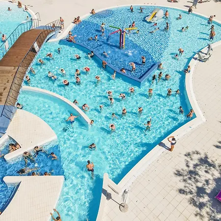 Adriano Family Village 4*